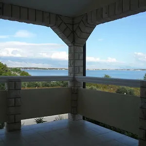 foglaljon itt